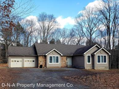 Main picture of 1347 Pocono Mountain Lake Dr
