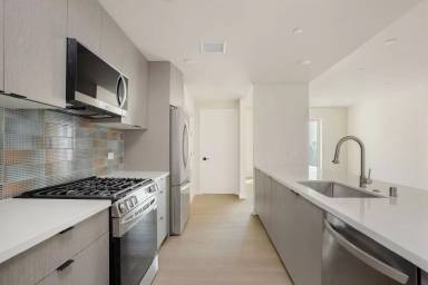 Main picture of 5320 Cartwright Ave