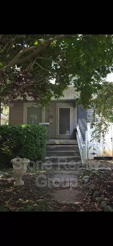 Main picture of 2025 S 7th St