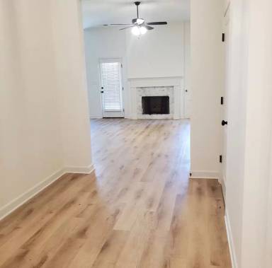 Main picture of 6038 Daffodil Ln
