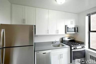 Main picture of 295 Clinton Ave