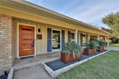 Main picture of 3005 White Rock Dr