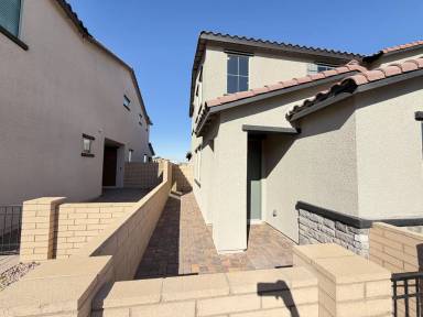 Main picture of 745 Cloud Creek St