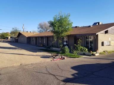Main picture of 927 W Cheryl Dr