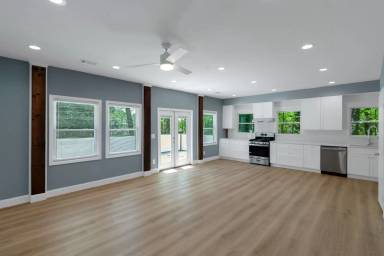 Main picture of 4100 Danforth Rd SW
