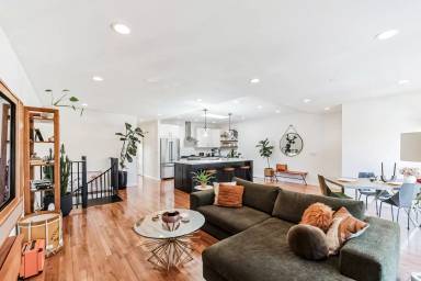 Main picture of 247 Saint Charles Ave