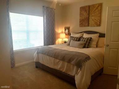 Main picture of Landmark at Cypress Falls