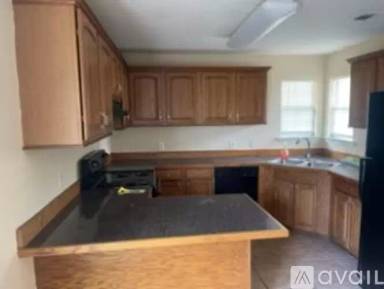 Main picture of 12318 White Oak Dr