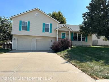 Main picture of 8739 Paris Ave