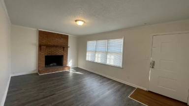 Main picture of 19 Wedgefield Dr