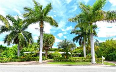 Main picture of 241 Bird Key Dr