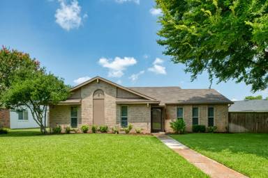 Main picture of 3013 Queens Way