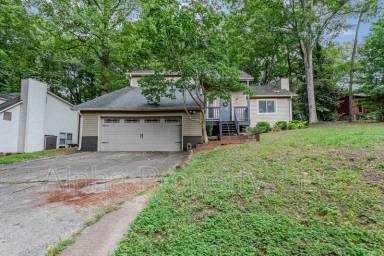 Main picture of 108 Duquesne Dr