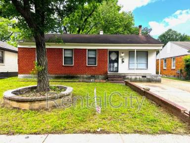 Main picture of 1881 Davis Cir