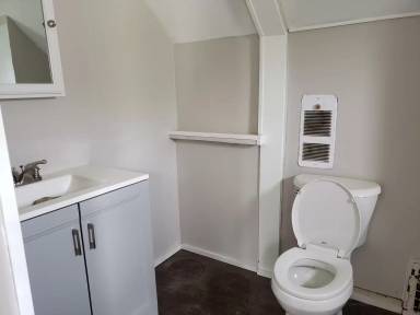 Main picture of 651 E Wabash St