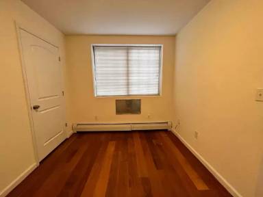 Main picture of 1425 Longfellow Ave