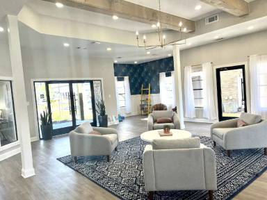 Main picture of Edgewater Pointe Apartments