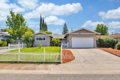 Main picture of 6708 Woodmore Oaks Dr