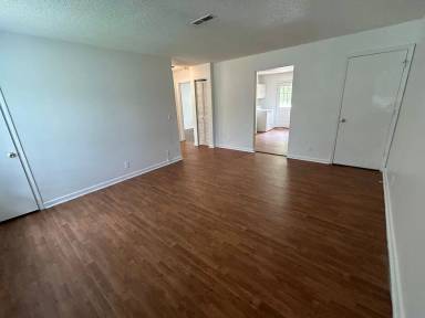 Main picture of 711 Frankfort Dr