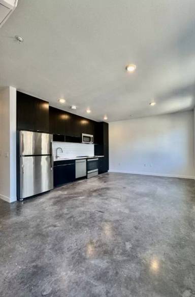 Main picture of 4750 N Albina Ave