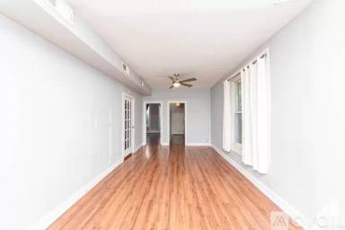 Main picture of 848 N Wood St