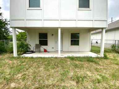 Main picture of 909 E Mary Jane Dr