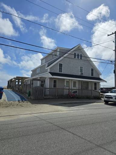 Main picture of 76 Glades Rd