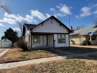 Main picture of 315 E 3rd St