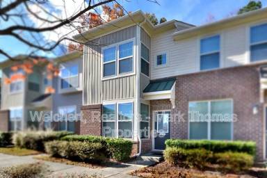Main picture of 42 Pocono Dr