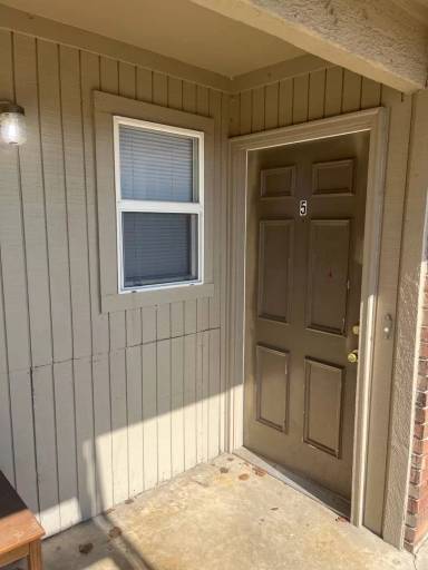 Main picture of 3120 Oak Ln