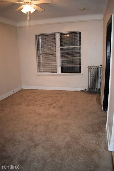 Main picture of 948 W Cuyler Ave Apartments