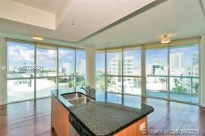 Main picture of Platinum Condo