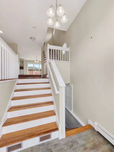 Main picture of 117 Marshall St