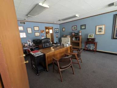 Main picture of 503 Oak St