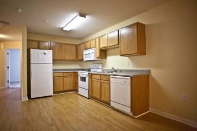 Main picture of 110 S Roberson St