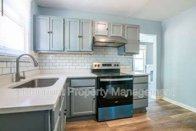 Main picture of 208 52nd Pl N