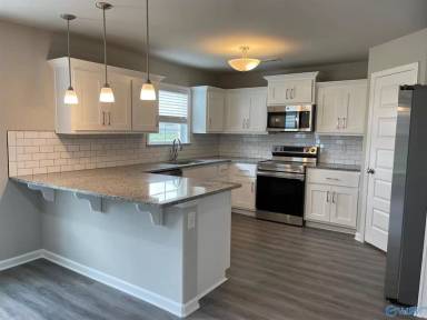 Main picture of 137 Wyatt Miles Ln