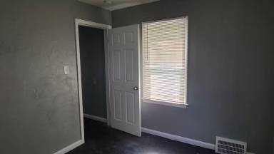 Main picture of 20161 Gallagher St
