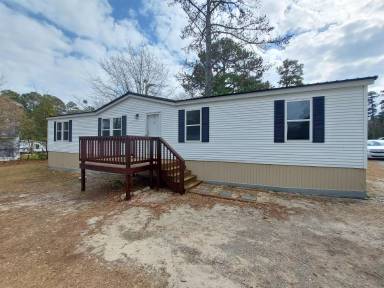 Main picture of Parkwood Mobile Home Park