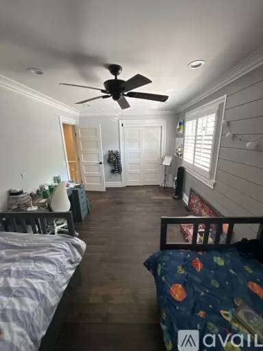 Main picture of 18 Carmel Ct