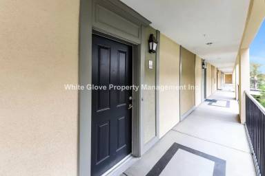 Main picture of 2414 Watermarke Pl