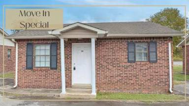 Main picture of 404 Thompsonville Ln