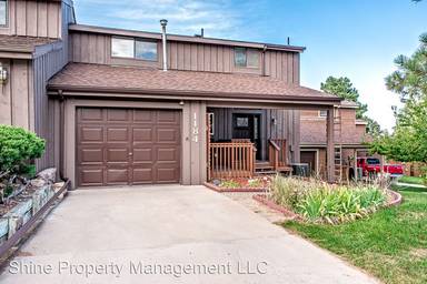 Main picture of 1184 Lookout Ln