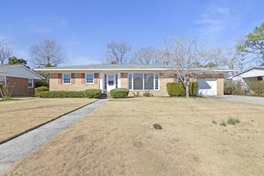 Main picture of 1007 Schall Pl