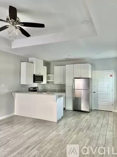 Main picture of 1201 W Heritage Dr