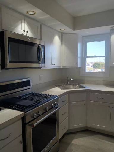 Main picture of 1325 S Philadelphia Blvd
