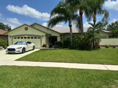 Main picture of 135 Lexington Dr