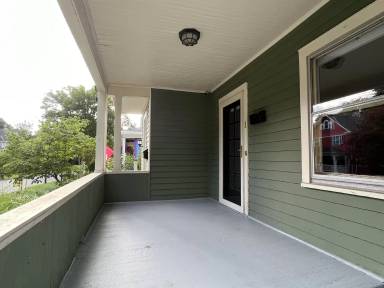 Main picture of 450 Linden St