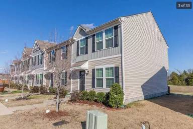 Main picture of 2111 Portway Aly