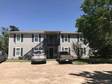 Main picture of 210 Reinhardt St